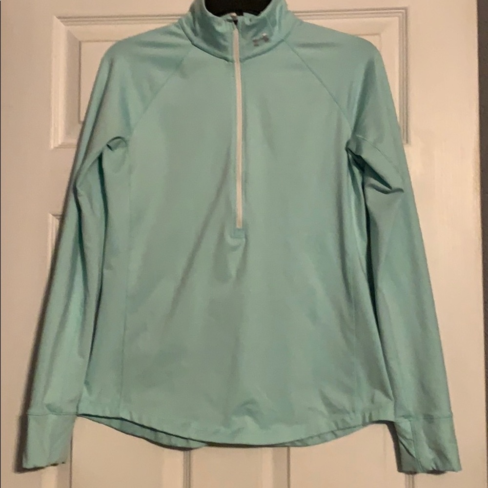 EUC Under Armour 1/4 zip long sleeve shirt
